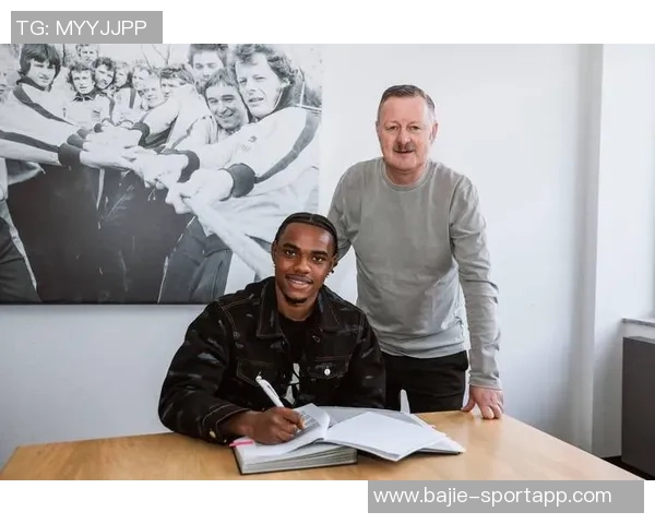 多特边锋阿德耶米渴望转会但面临主力位置丧失与缺乏实质报价困境